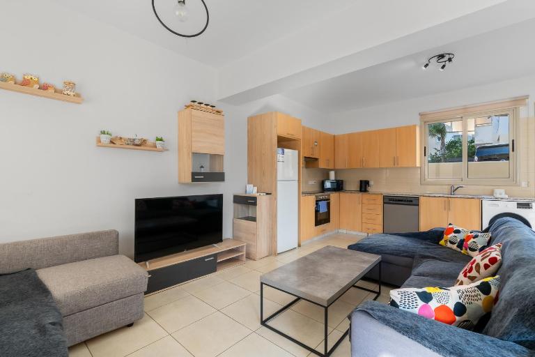 Azure Pearl 3BR Superior Seaside Villa , Protaras - B&B Paralímni