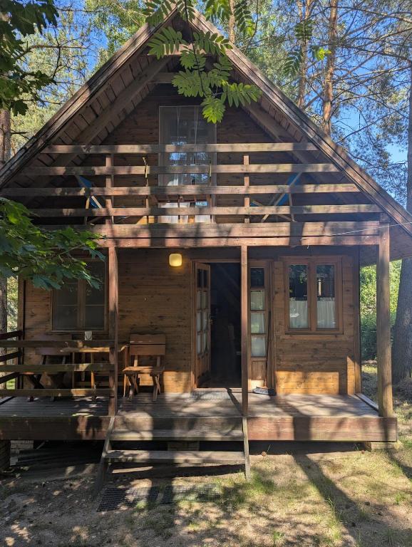 Drewniany domek nad Jeziorem Gim - B&B Nowa Kaletka
