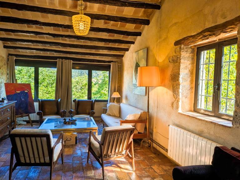 Mas de la Guilona - Masía histórica de 4 estrellas - B&B Chert/Xert