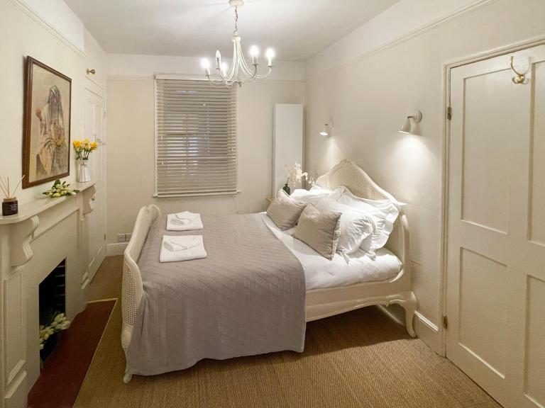 Stylish 'Duchess Suite' in Heart of Cambridge - B&B Cambridge