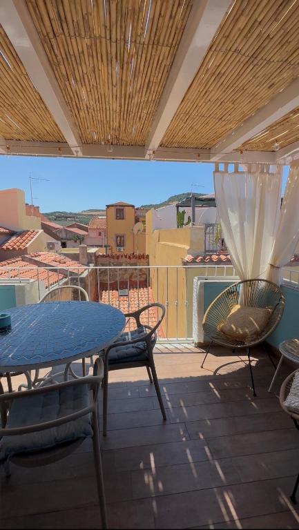 DOMMO ASULETTA - Bed and Breakfast Bosa