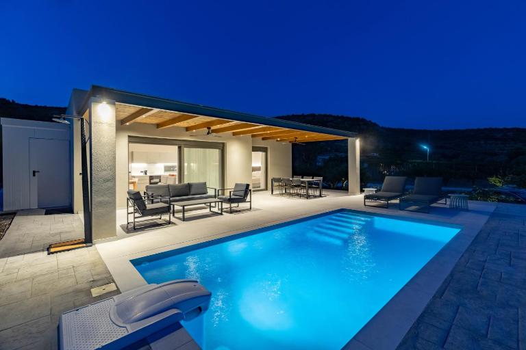 Navelina Villa II - B&B Drépanon