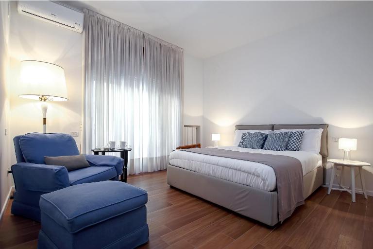 Starhost - GOLDEN APARTMENTS - B&B Salerno