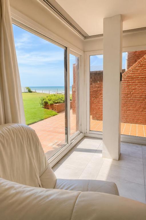 Despertá frente al mar! Loft con bajada privada! - Ferienwohnung Santa Clara del Mar