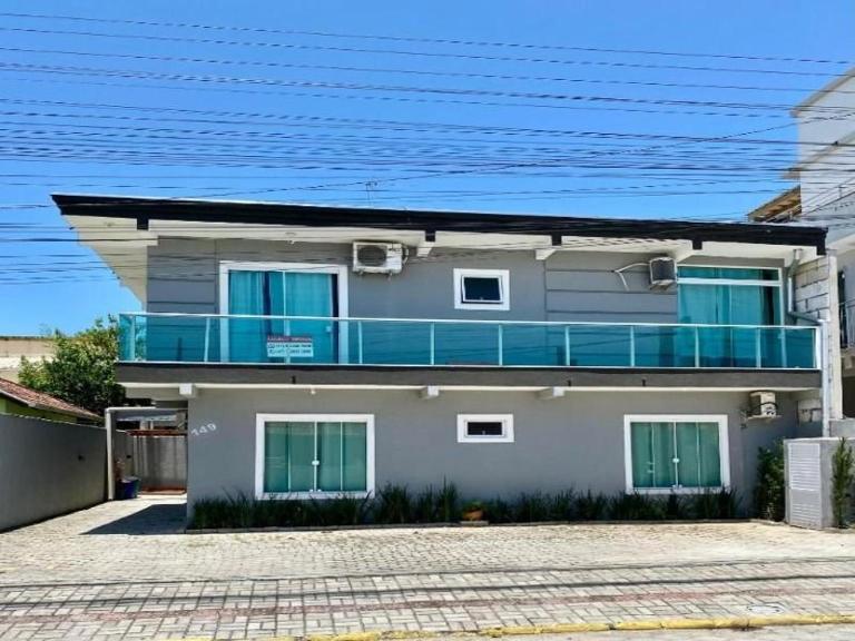Residencial em Bombinhas: Conforto e Tranquilidade Próximo da Praia - B&B Bombinhas