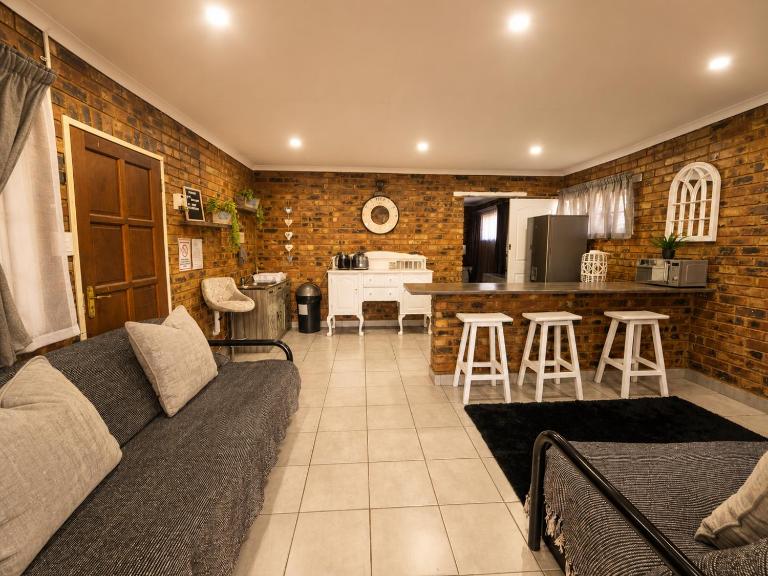 Zhantique Guest House 1- Unit 3 - B&B Boksburg