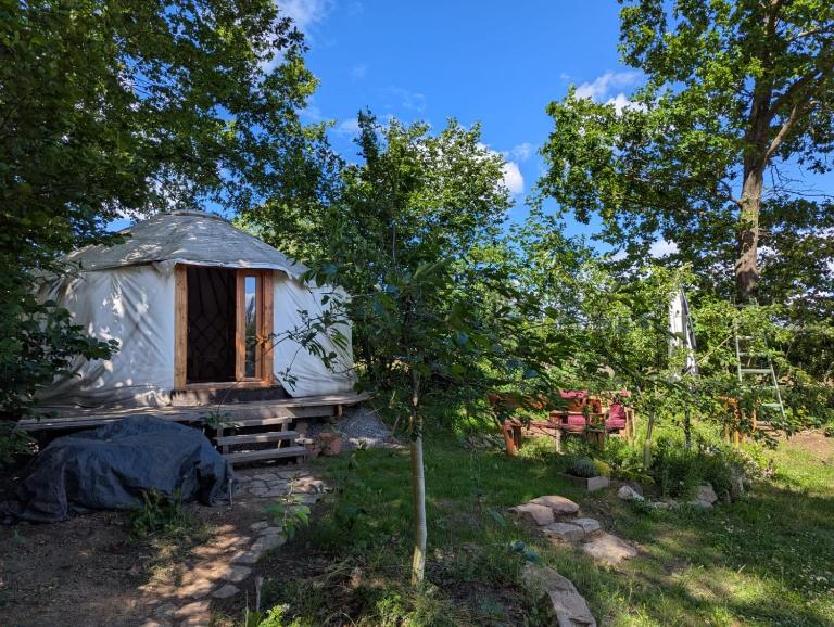 Martinická jurta - Ferienwohnung Martinice u Dolních Kralovic