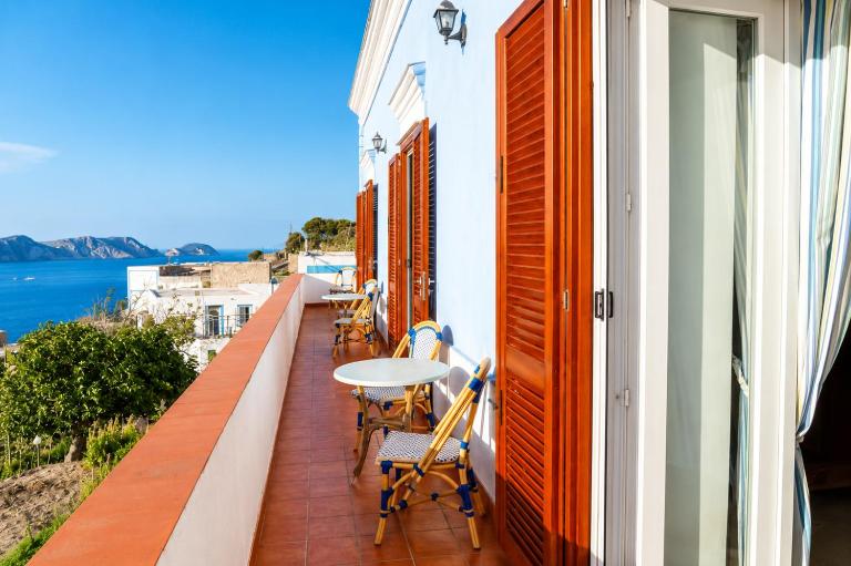 Maridea - Villa Mariella - B&B Ponza