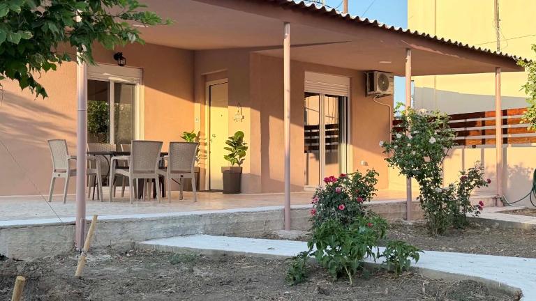 Anavissos Minimal Family House - B&B Anavyssos