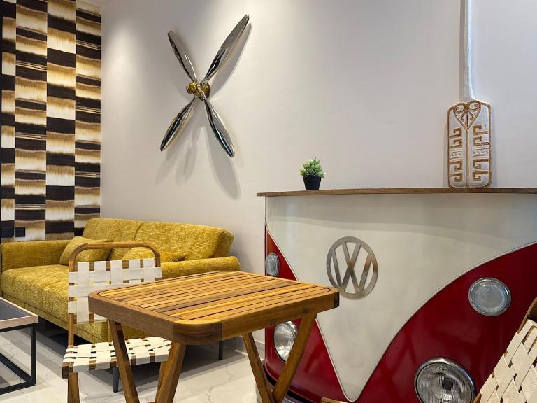 E7 - Bright 2Bedroom Apartment with Patio - Bed and Breakfast Riyad