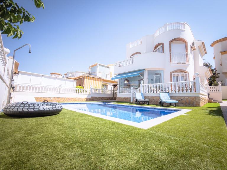 Luxury Private Pool Villa Campoverde - B&B Pinar de Campoverde
