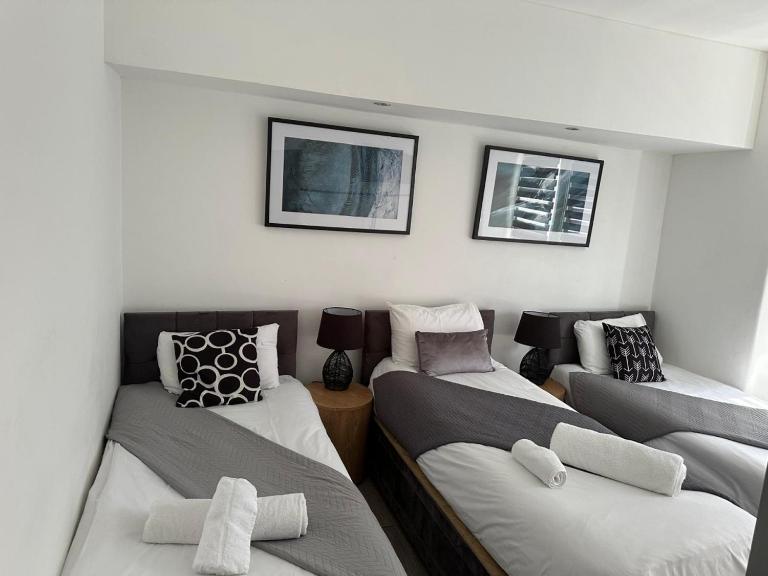 Watford Group Home - Near Harry Potter & Train - B&B Watford