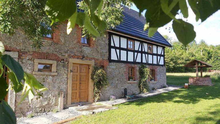 Dom w Gajówce u podnóża Gór Izerskich - B&B Gajowka