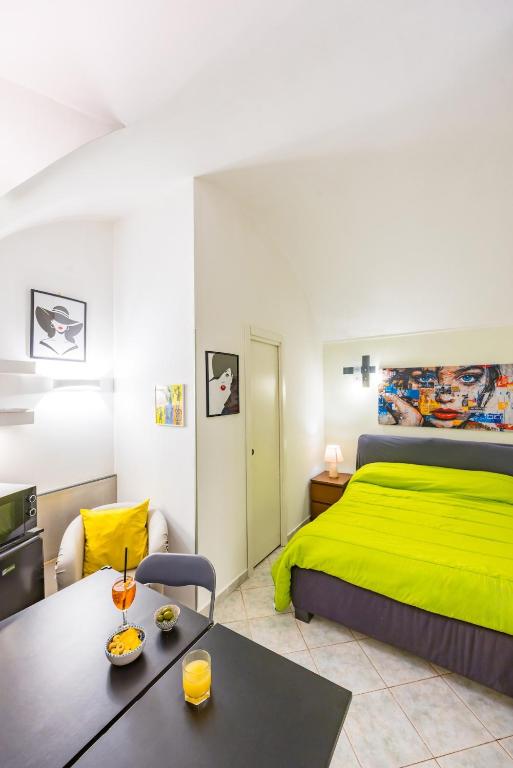 Urban Studio - Chiaia 82 - B&B Naples
