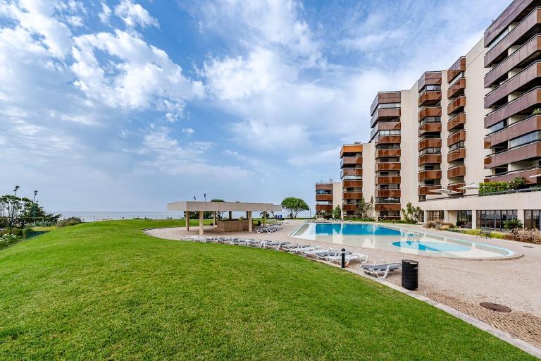 Cascais Chic Apartment with Pool and parking - B&B Cascais