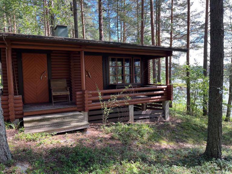 Mummonmökki Puruvedellä Kylän Kupeessa - B&B Savonlinna