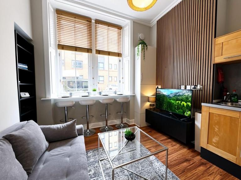 Quirky City Base Near Hydro, SEC & Kelvingrove - B&B Glasgow
