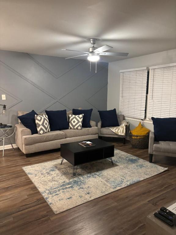 Charming East ATL Retreat Near Downtown & Airport - B&B Atlanta