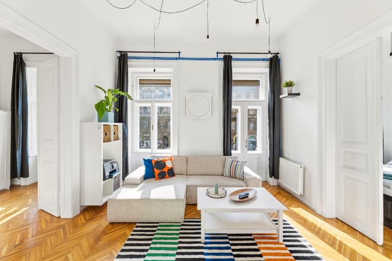 Free garage, balcony, bright 3BR, AC, pets welcome - FRK13 - Ferienwohnung Budapest