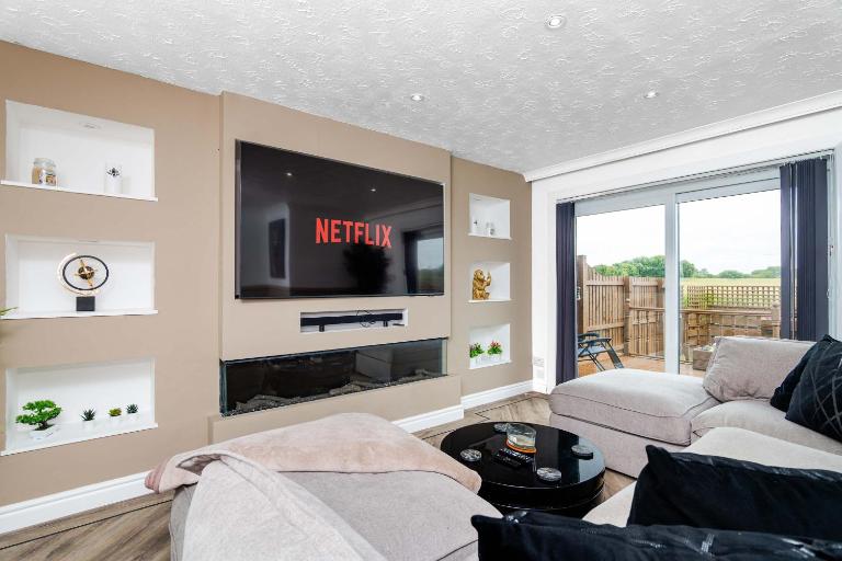 Fife Coast Stay with Parking & Garden in Rosyth - WiFi - B&B Rosyth