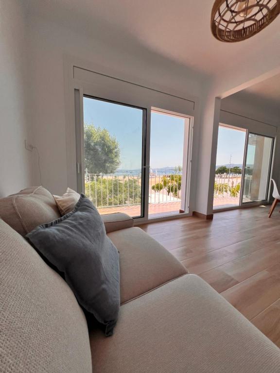 Voramar Palamós, desconnexió a primera línia - B&B Palamós