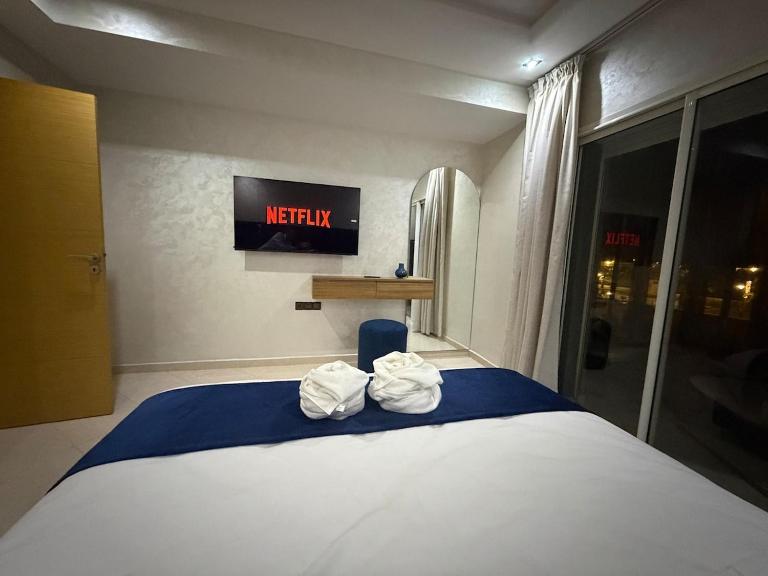 Football Fans 2 Bedroom Suite in the Heart of Agadir - B&B Agadir