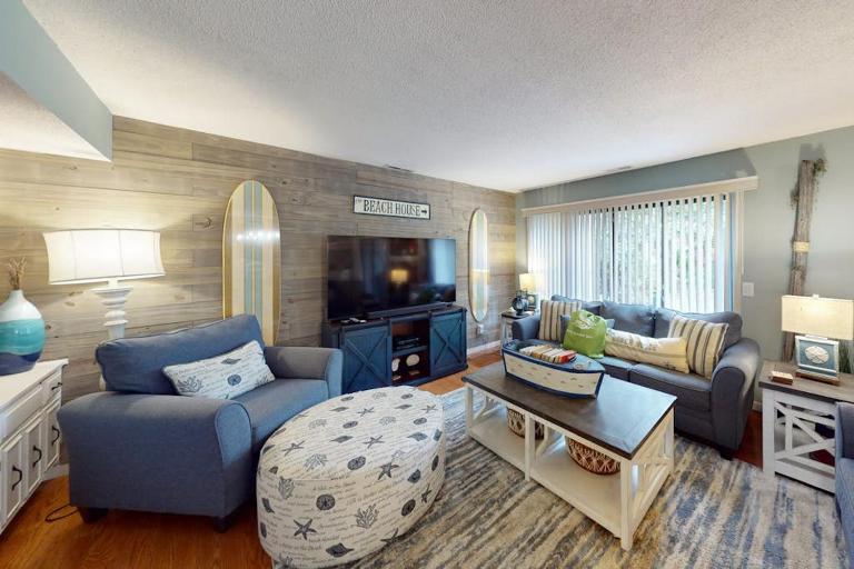 Sailmaster Common 18 - B&B Hilton Head