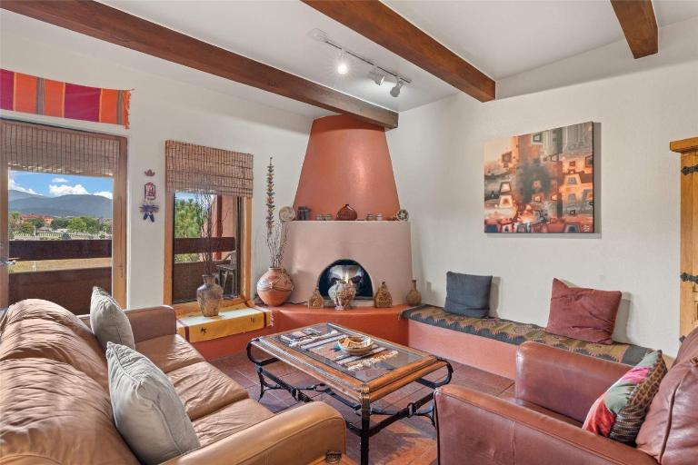 Southwest Retreat with Mountain Views! - B&B Santa Fe