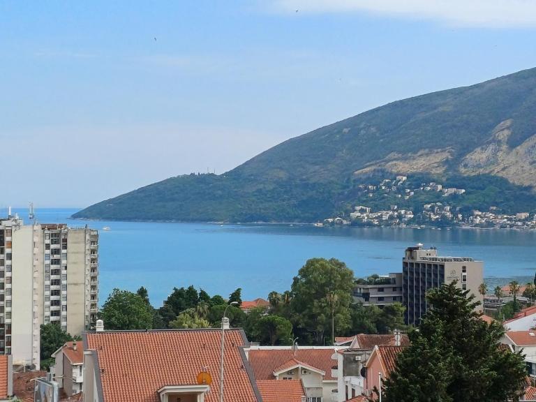 Apartman Luca - B&B Igalo