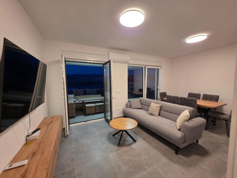 Apartman NARANDA with terace and sea view - B&B Pag
