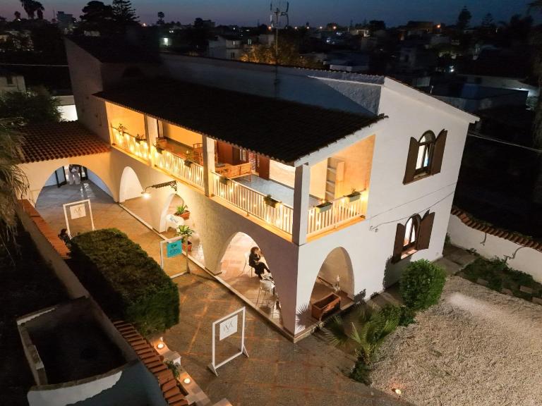Mr Brown - Villa Eva Mare - Bed and Breakfast Mazara del Vallo
