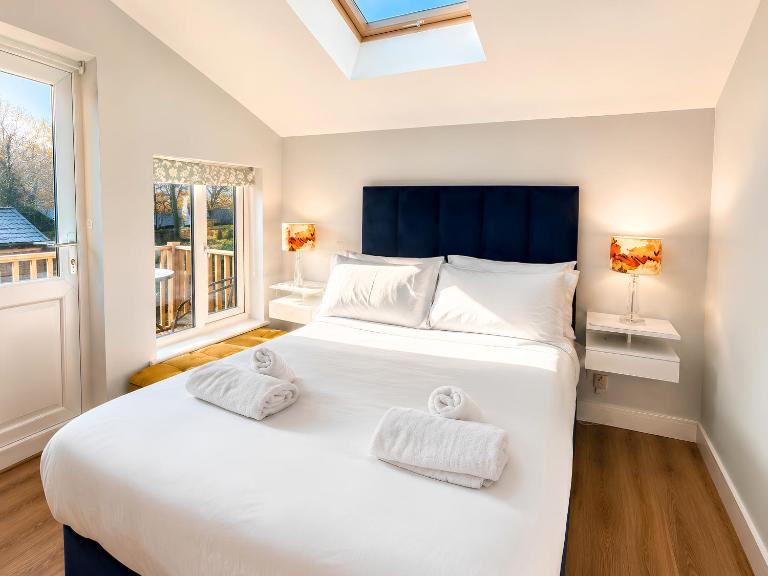 Modern Studio Apartment York City Centre Near Train Station - York Minster with Terrace - B&B York