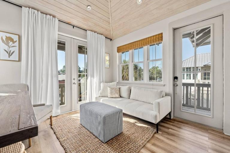 Carriage House, Walk to Rosemary & Beach, Sleeps 4 - B&B Rosemary Beach