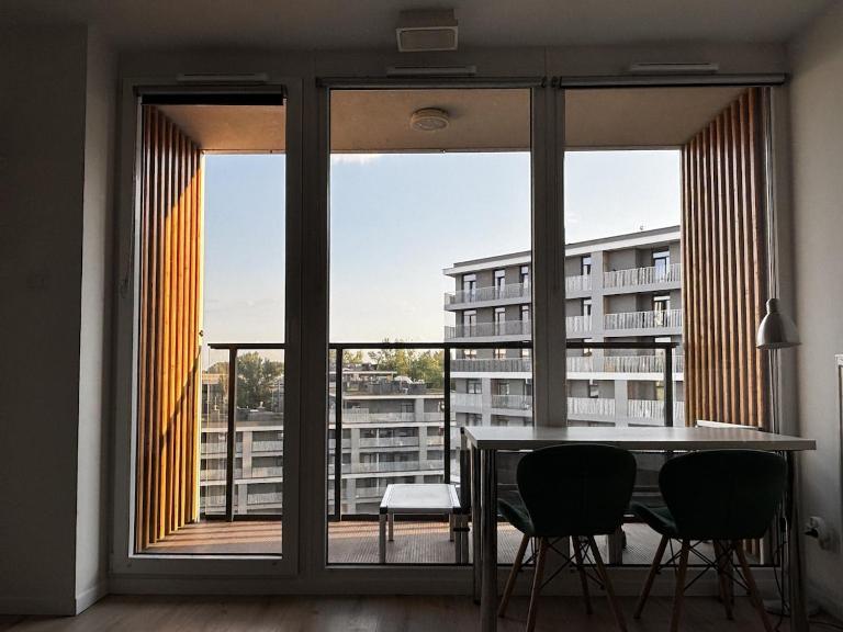 Sunny Apartment - BOOK IT Warsaw - B&B Warsaw