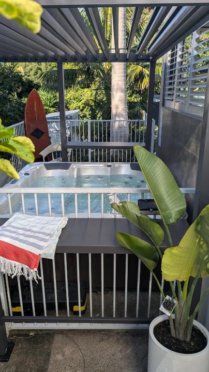 Pet friendly Oasis w private pool n spa - B&B Port Macquarie