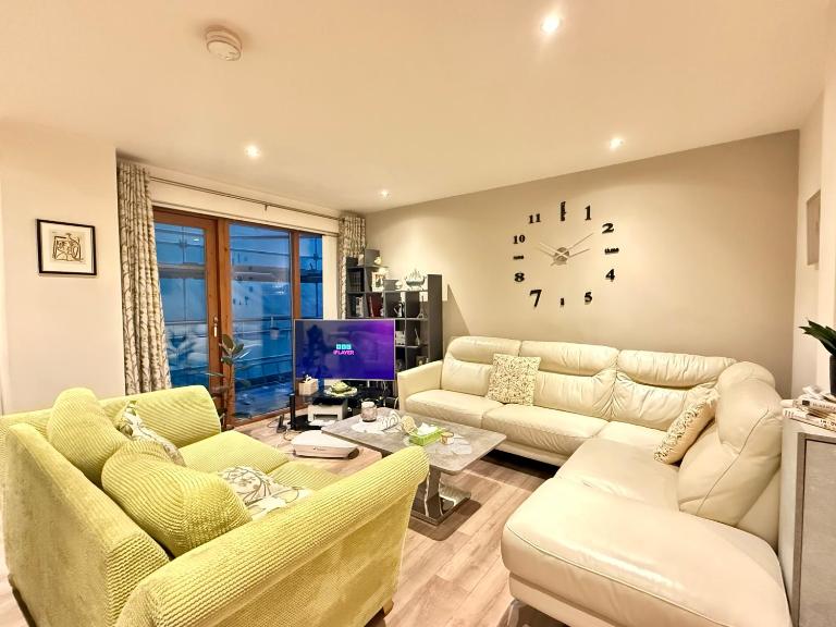 Free Secure Parking & Walk to Best Attractions - Ferienwohnung Belfast