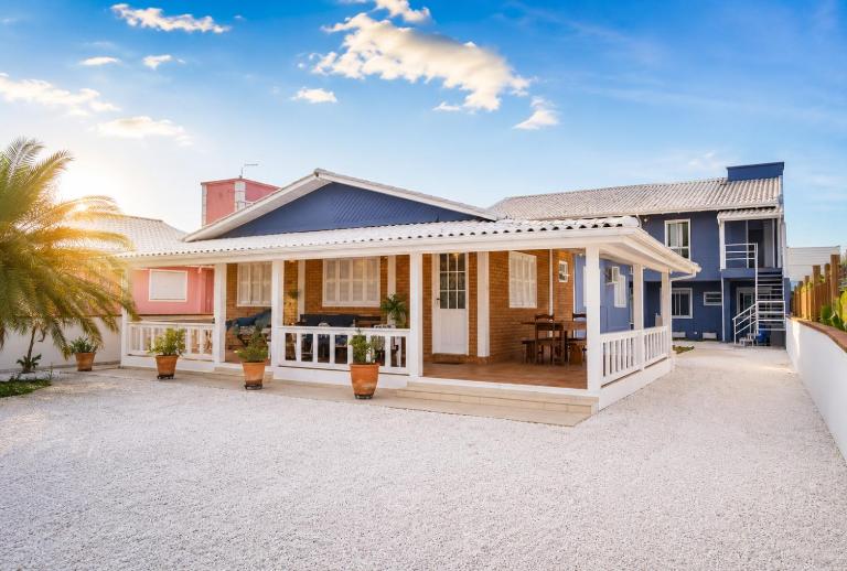 Casa com 4 quartos à 200 m da praia c/ churrasqueira - B&B Palhoça