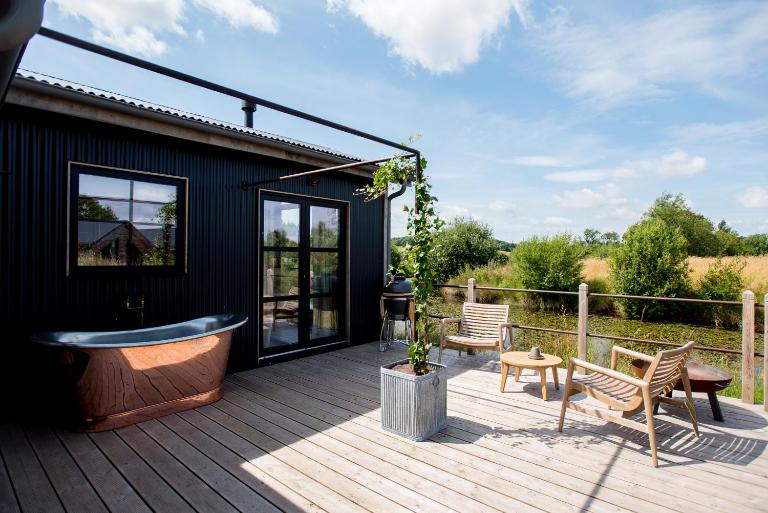 Iris - The Nook Lodges - B&B Nantwich