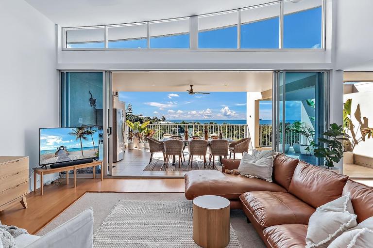 Luxury Villa Views Views Views - B&B Airlie Beach