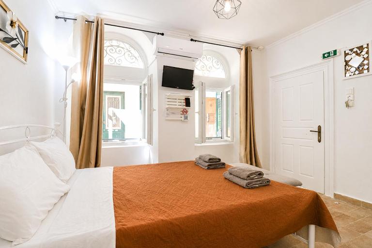 Corfu old town Akis studio Liston square area - B&B Karyofyto