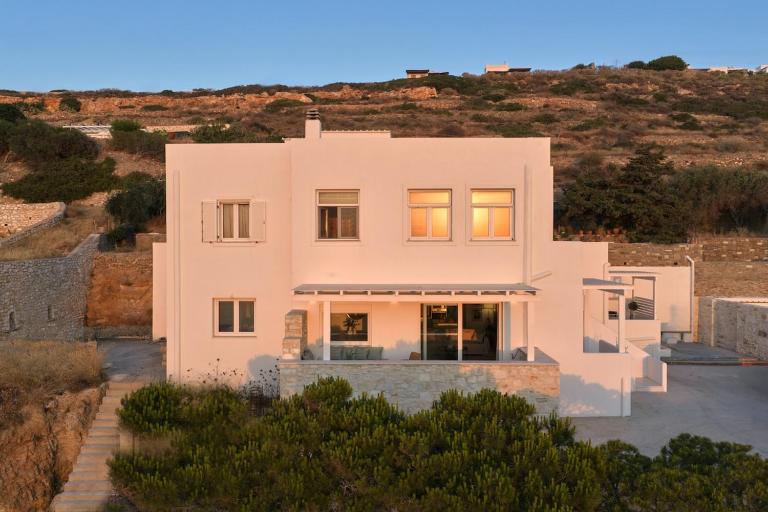 Sunset Rocks Residence - Chambres d'hôtes Parasporos
