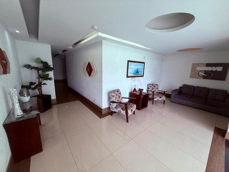 Apartamento Completo com 2 Quartos e Excelente Localização - B&B Cabo Frio