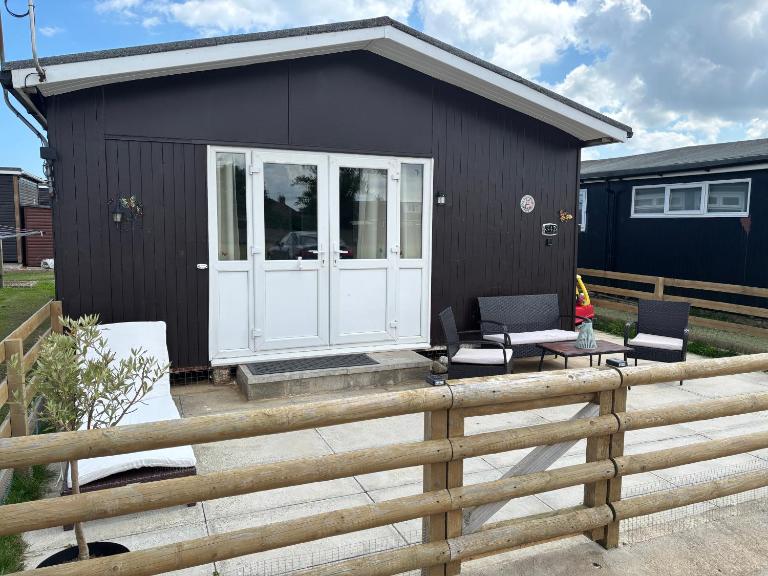 Retreat to the Chalet - Chambres d'hôtes Withernsea