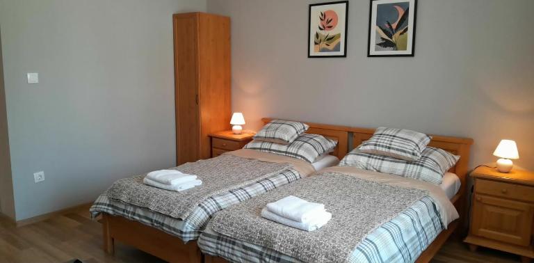 Zöld Udvar Pihenőház - Ferienwohnung Jászszentlászló