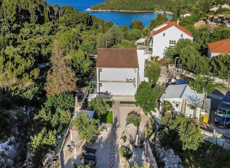 Apartments Belin by DuBooker - B&B Trpanj