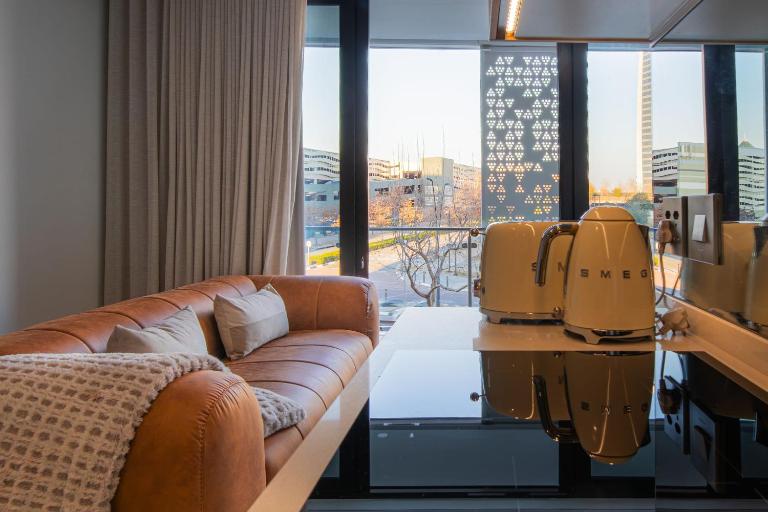 Cheche Luxury Apartment - Elipse Waterfall City - B&B Midrand
