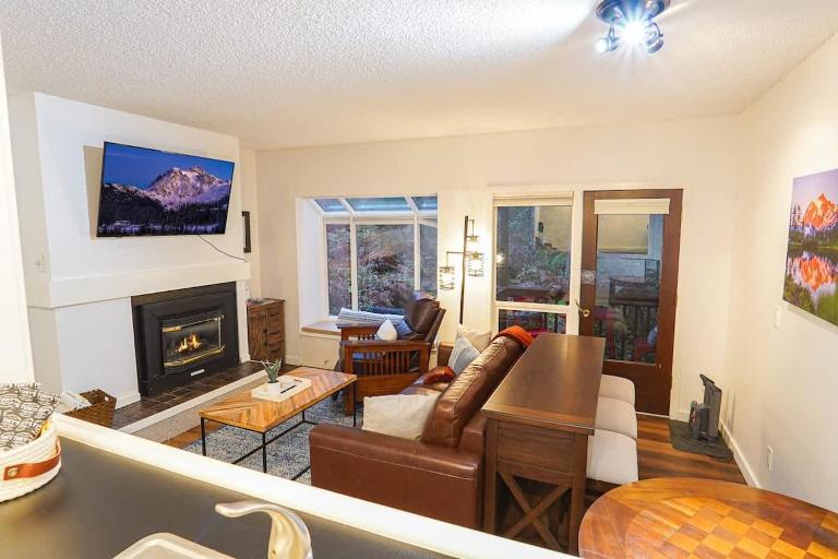 Mt Baker Den, Sleeps 4 - Chambres d'hôtes Glacier