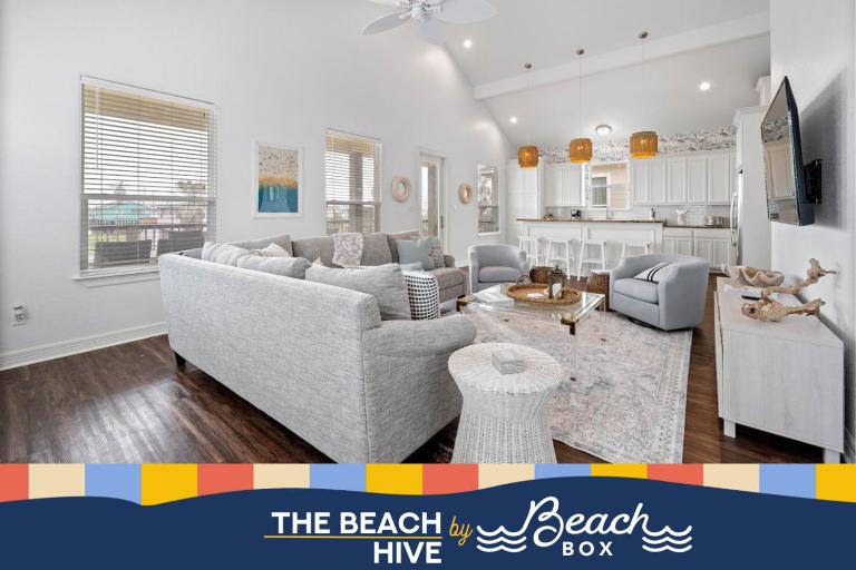 Classic Beach Home Near Beach and Pier with Huge Deck - B&B Surfside