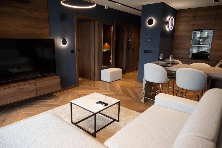 R78 Luxury Apartman1 - B&B Nyíregyháza