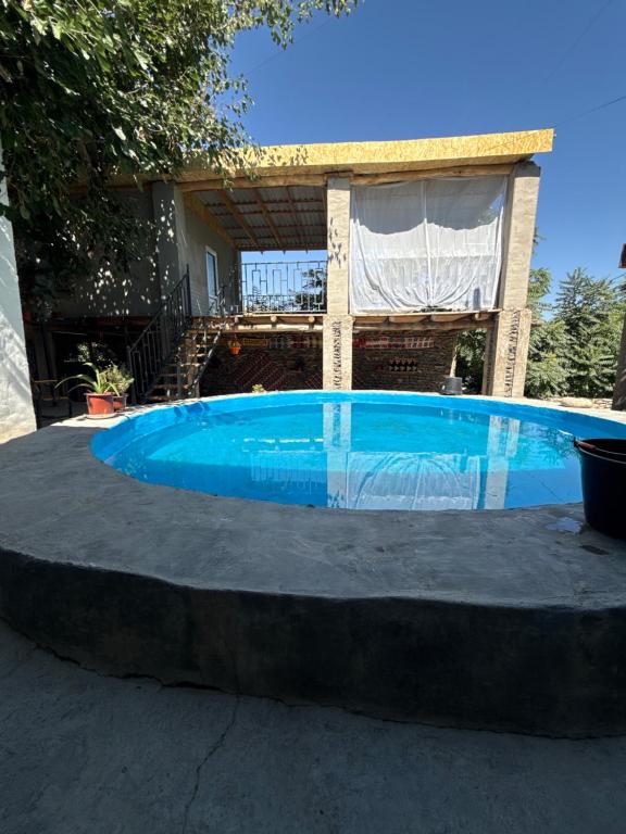 Sentyab Obi chashma guest house - B&B Tadzhimi
